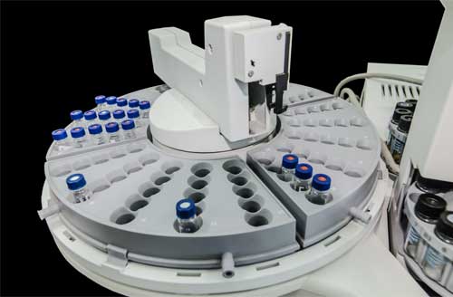 Analytical-instrument-with-automated-sample-selection