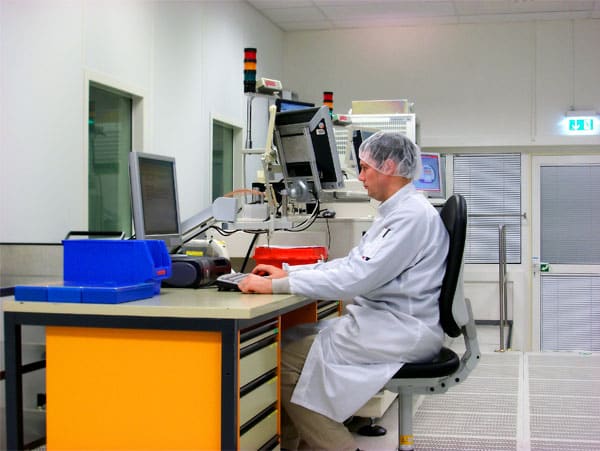 clean-and-well-organized-laboratory-work-bench