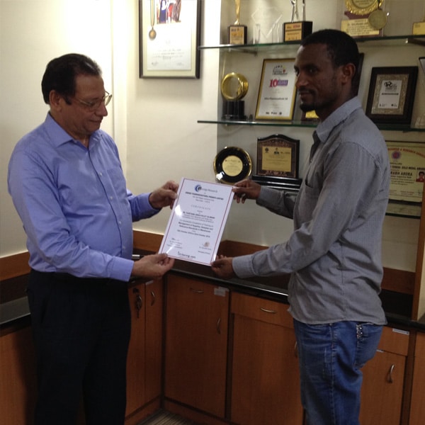 mr-habtamu-minuyelet-alimaw-with-dr-deepak-bhanot